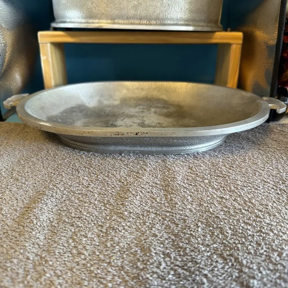 Guardian Service Vintage Cast Aluminum Oval Dutch Oven Roaster with Glass Lid